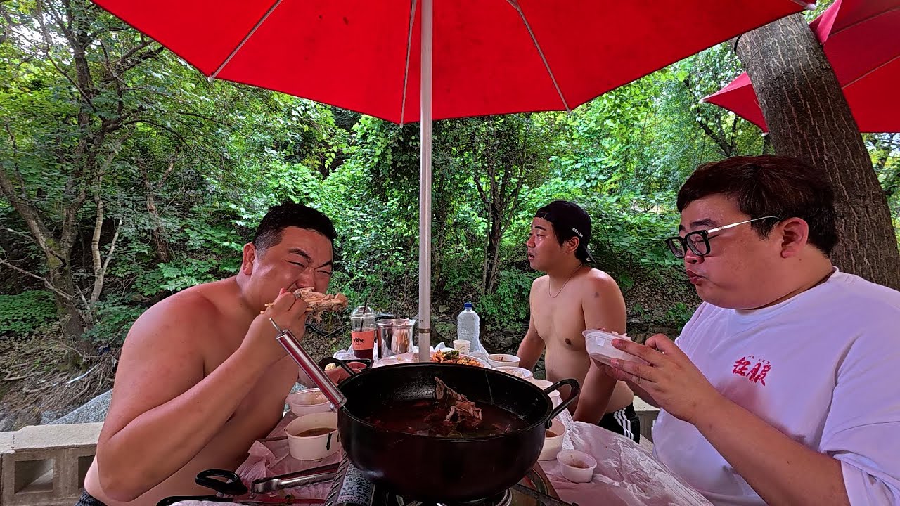 다리부러진 형을 위해 계곡에서 능이닭백숙 조졌습니다