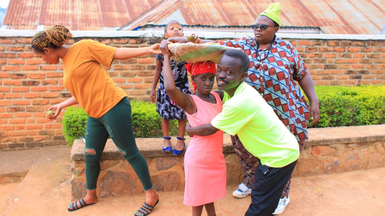 MAXIMED COMEDY EP 24: YOOO NYINAWAMBOGO BURYA ACURUZA AGATARO||IBYO AKOREWE N'ABASUNGARERE BA KIGALI