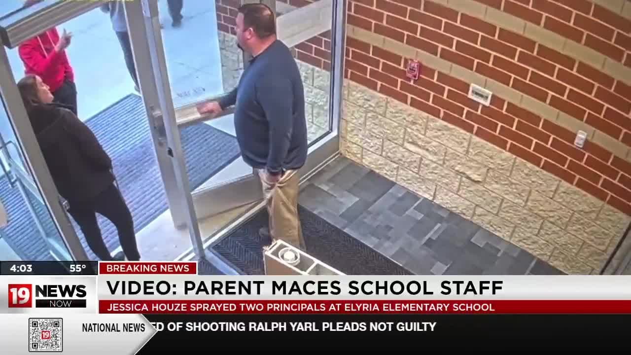Parent attacks 2 prinicpals at Elyria school with pepper spray, officials say