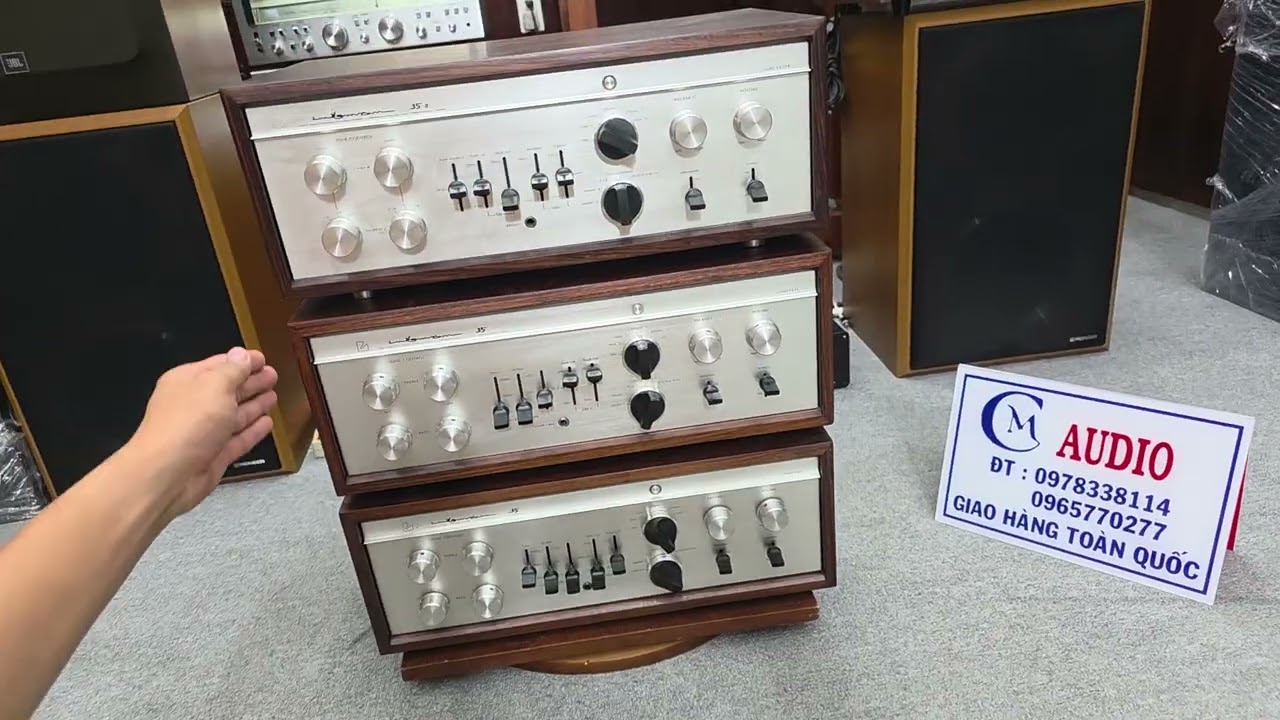 Luxman CL35 and CL35 MKII Tube Preamps with Excellent Tone