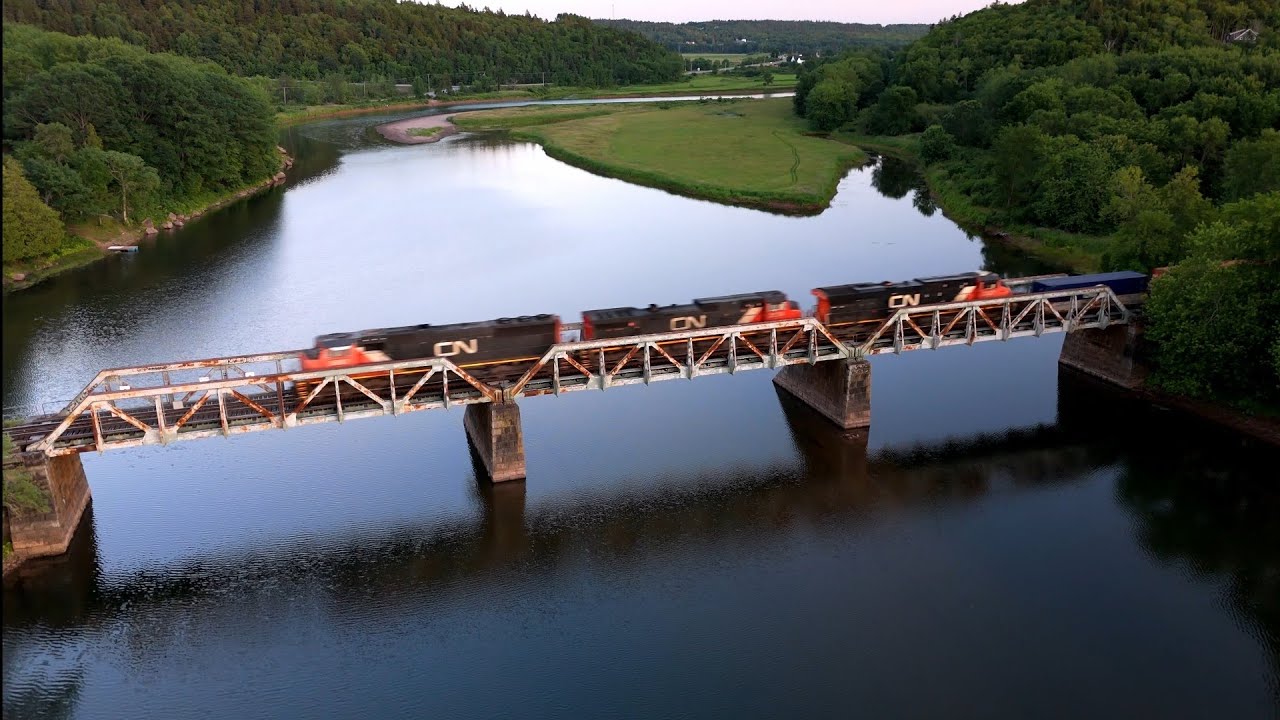 CN L594 Crossing Hammond River Bridge.