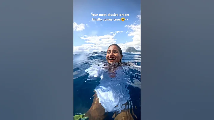 Swimming with HUMPBACK WHALES  in the deep blue ocean 😭♥️ #freediving #diving