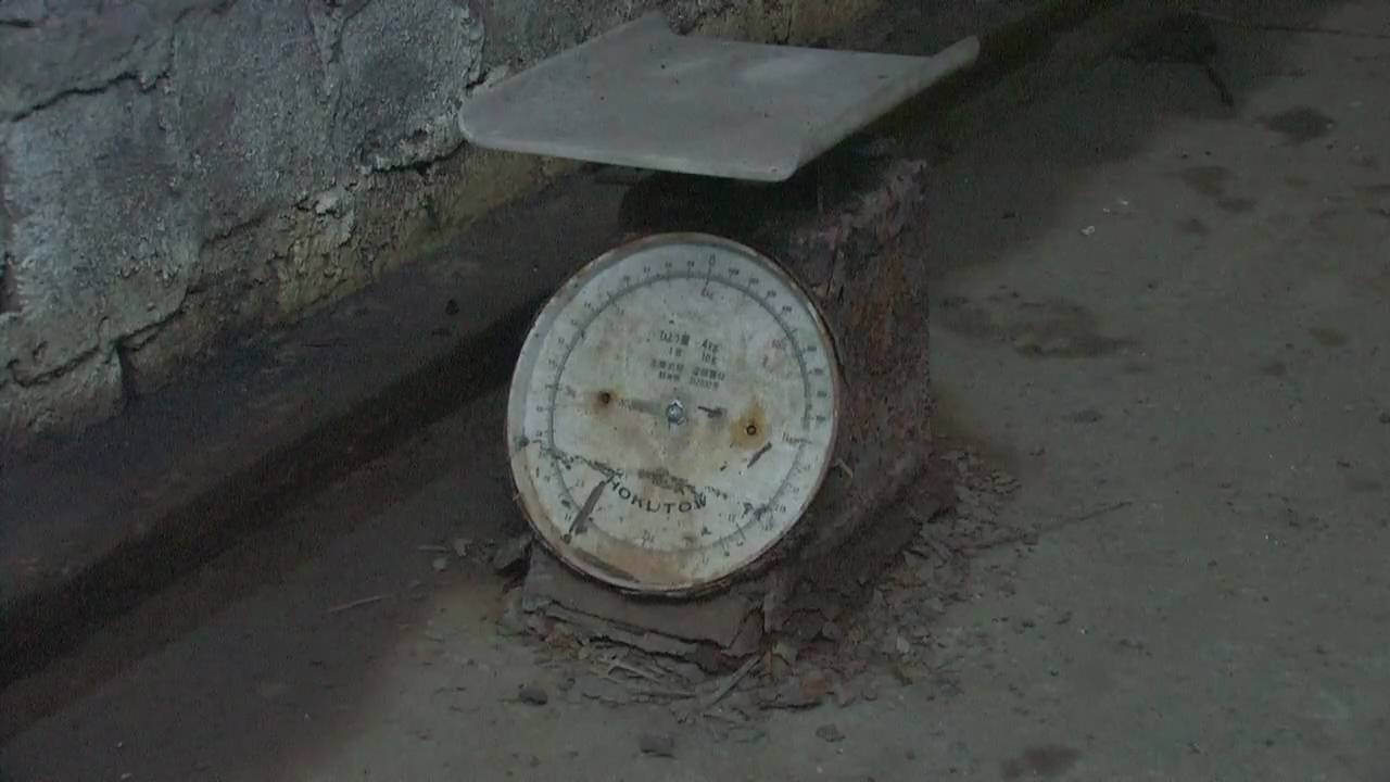 昭和炭鉱 隧道マーケット跡 coal mine The Showa era Market - YouTube