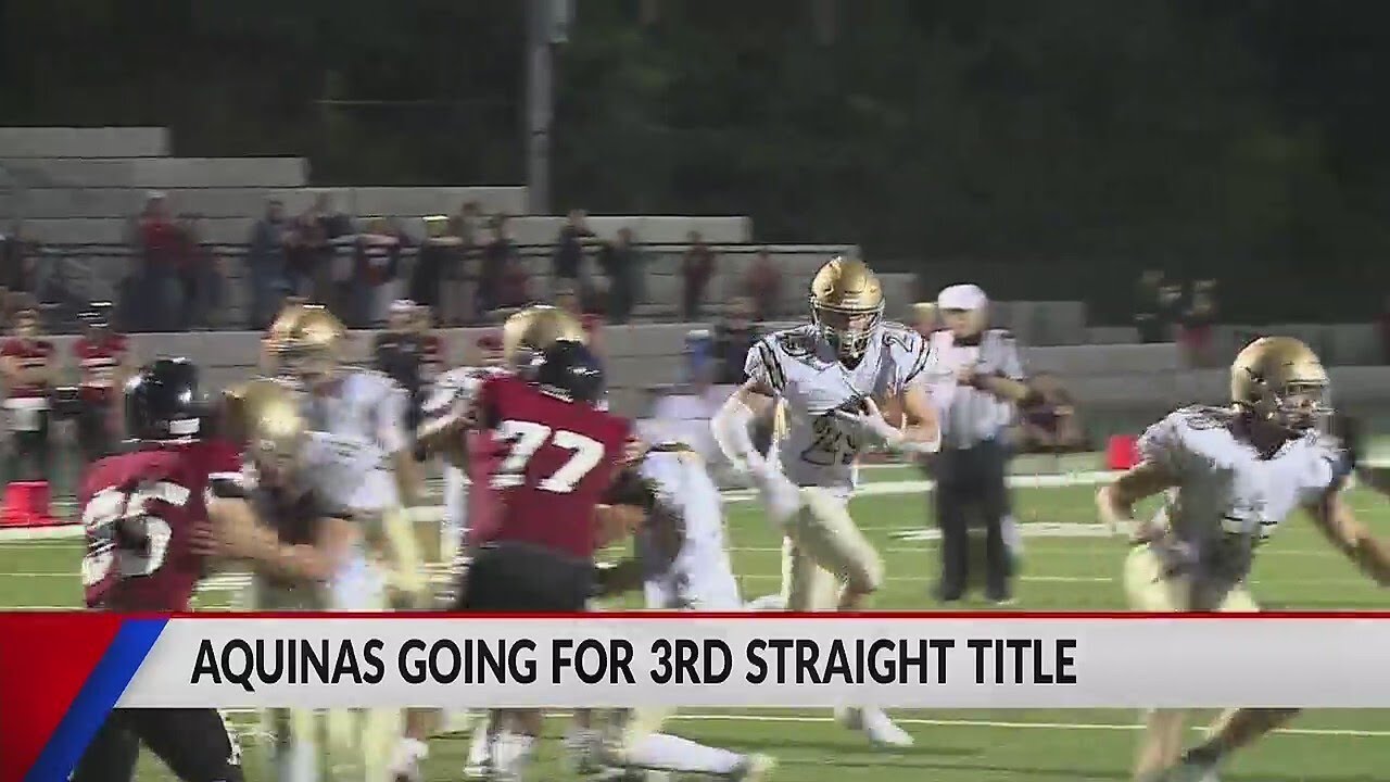 La Crosse Aquinas going for 3rd straight football title YouTube