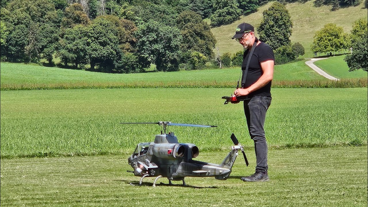 Super Cobra AH-1W RC - Carryl Montini