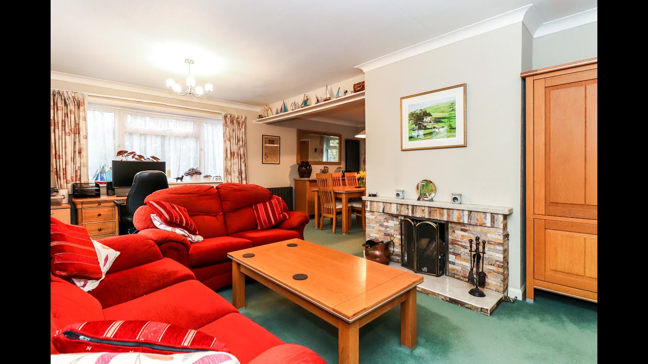 Cannon Mill Avenue, Chesham, Buckinghamshire, HP5 1QX