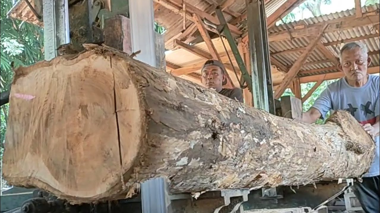 Amazing sawing skills! teak wood processing process for making frame ...