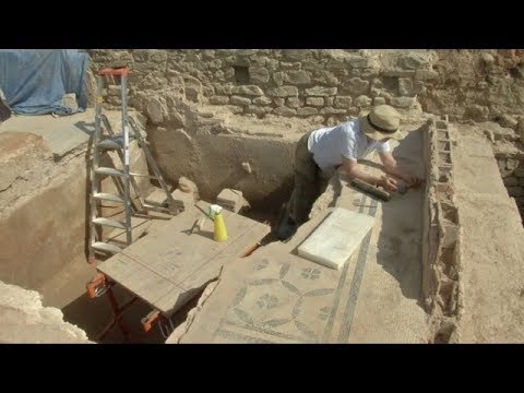 Archaeologists excavate 'little
