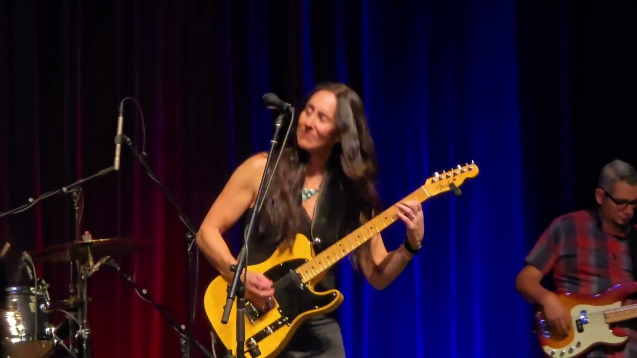 Jennifer lyn and the groove revival: The American Rock Experience