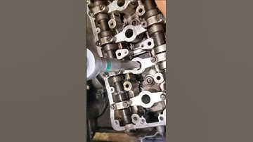 Repairing spark plug threads