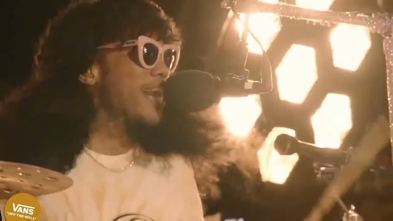 Anderson Paak & Free Nationals - Lockdown ( Live on House of Vans )