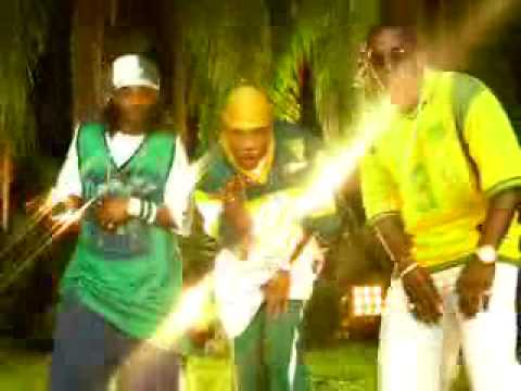 Nelly ft. P.Diddy & Murphy Lee - Shake Ya Tailfeather
