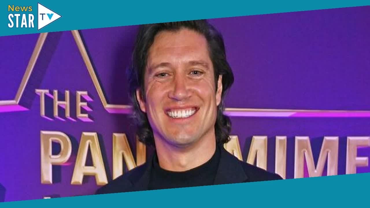 BBC Radio 2's Vernon Kay boosts '£300k' salary with new job after losing listeners