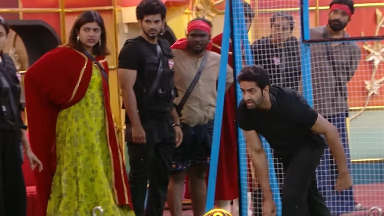 Aim for crown |Praja tirugubatu|task|Biggboss9 telugu|Review By Adhirey 