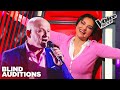 Roberto inganna i coach con la sua voce in falsetto | The Voice Senior 4 | Blind Auditions
