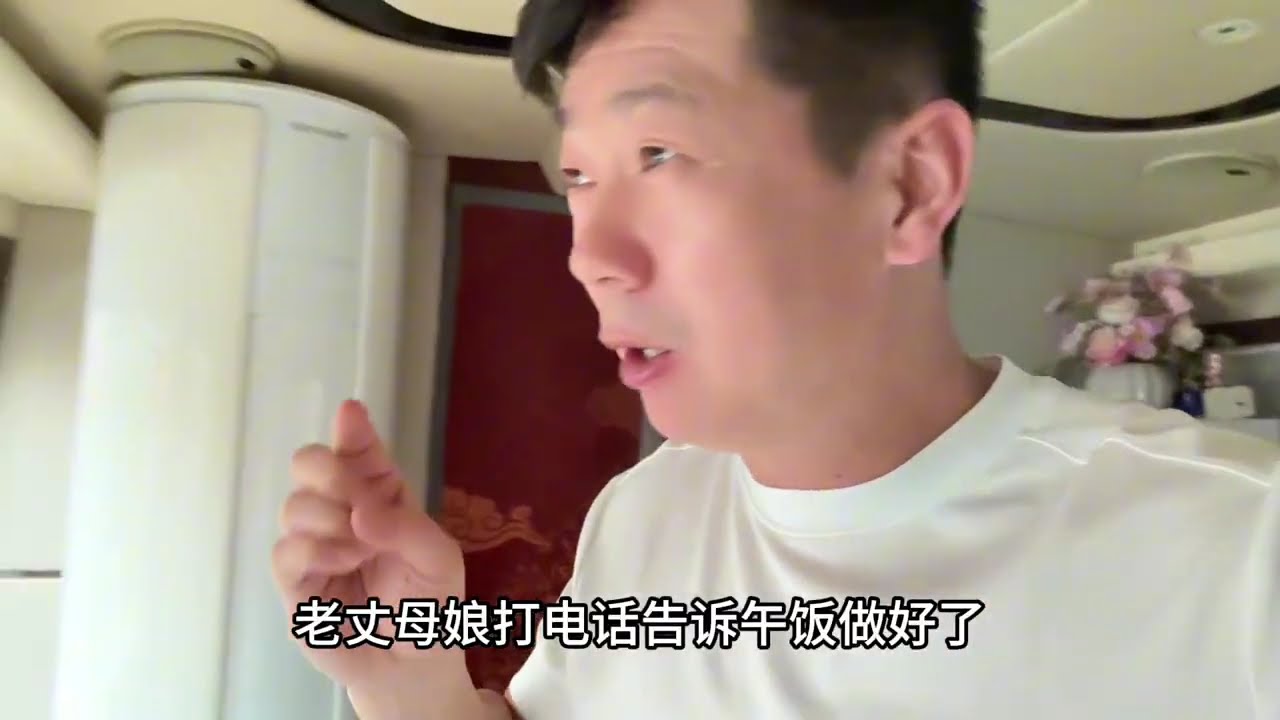 16平方大巴房车上的快乐生活 