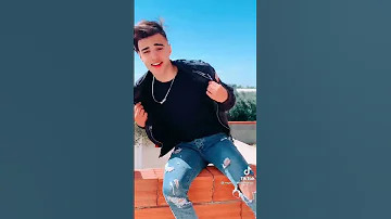 حبيتك إنتي تمنيتك تبقي معيا 