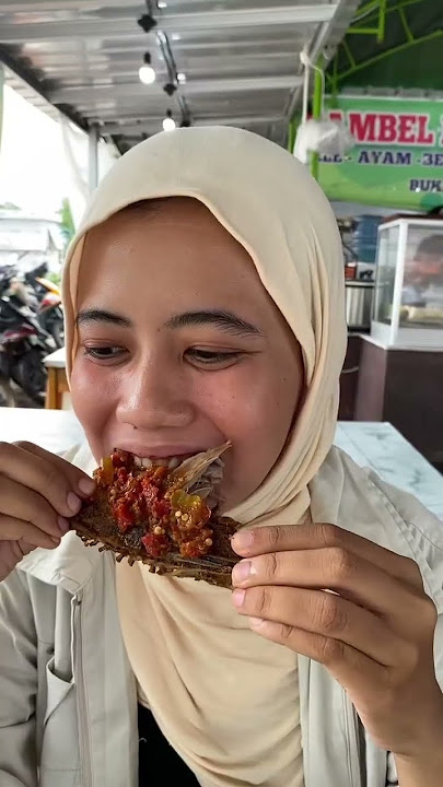 Pecel Lele Enak Di Cirebon #pecellelecirebon #pecellelesambeldadakcirebon #pecelleleenak