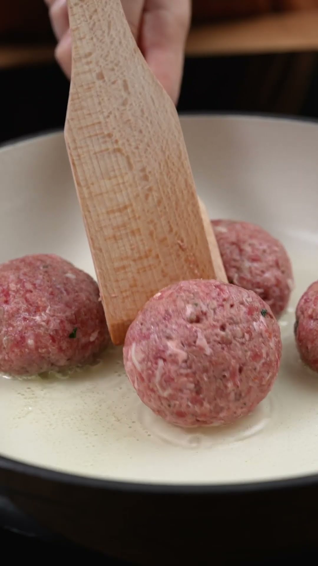 Fleischbällchen Gefüllt Mit Spinat Und Kaschkawal-Käse (für 4 Personen ...