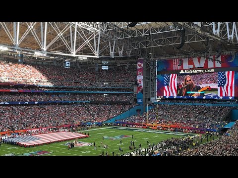 Chris Stapleton takes the stage live for the National Anthem at Super Bowl LVII