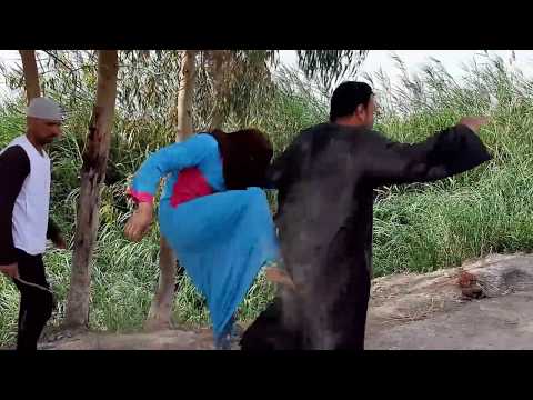 انظر ماذا فعلت تفاحه فى هذا الرجل