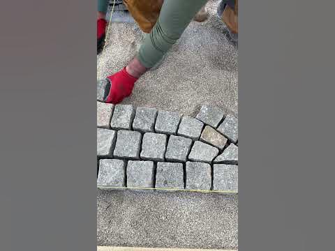 Segmentbogen mit Pflastermeister Mario Tomasek Steine sauber abstufen