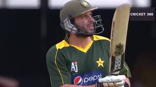 Shahid Afridi 48 runs cameo vs Australia | Boom Boom Afridi best batting screenshot 4