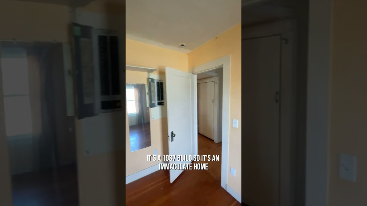 Inside This Cozy Farmhouse in East Wenatchee! 🏡  [2/7] 