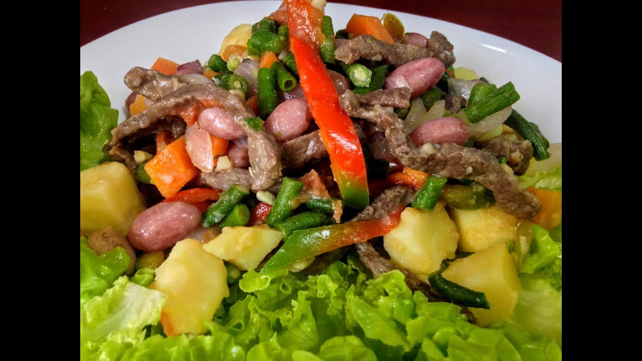 Ensalada caliente de verduras y carne de res