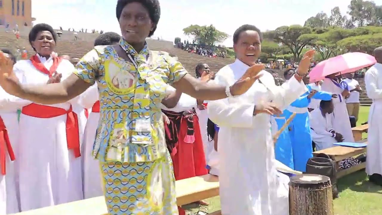 URUGENDO NYOBOKAMANA RWA PARUWASI YA BUSOGO KU NGORO YA BIKIRA MARIYA MWAMIKAZI WA FATIMA/RUHENGERI.