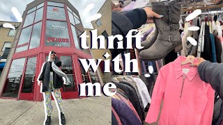I thrifted the most random items, but i love them! | Thrift with me & Try on Haul!!
