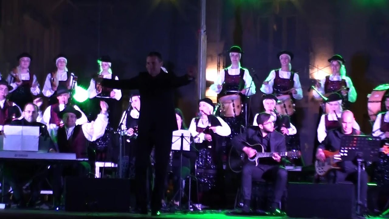 Despacito - Banda de Gaitas São Tiago de Cardielos