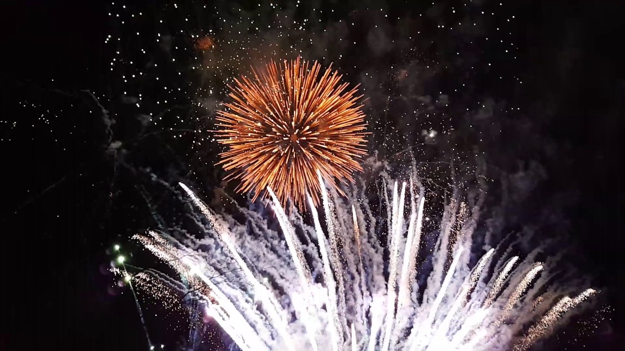 Dumfries House fireworks display 2016 (part 1) YouTube