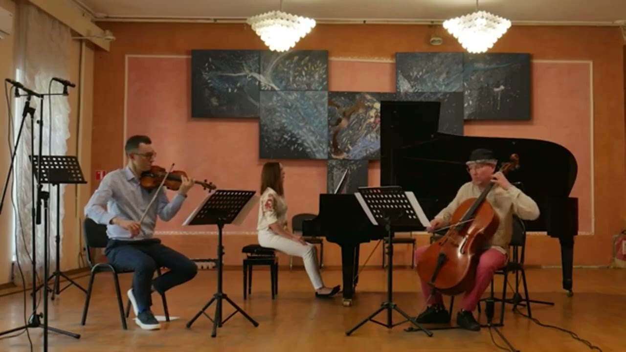 Zoltan Almashi - Answers that happened without questions