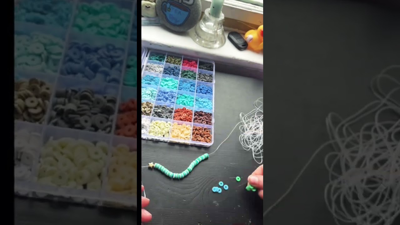 New year themed bracelet!!! 💙💚🤍 