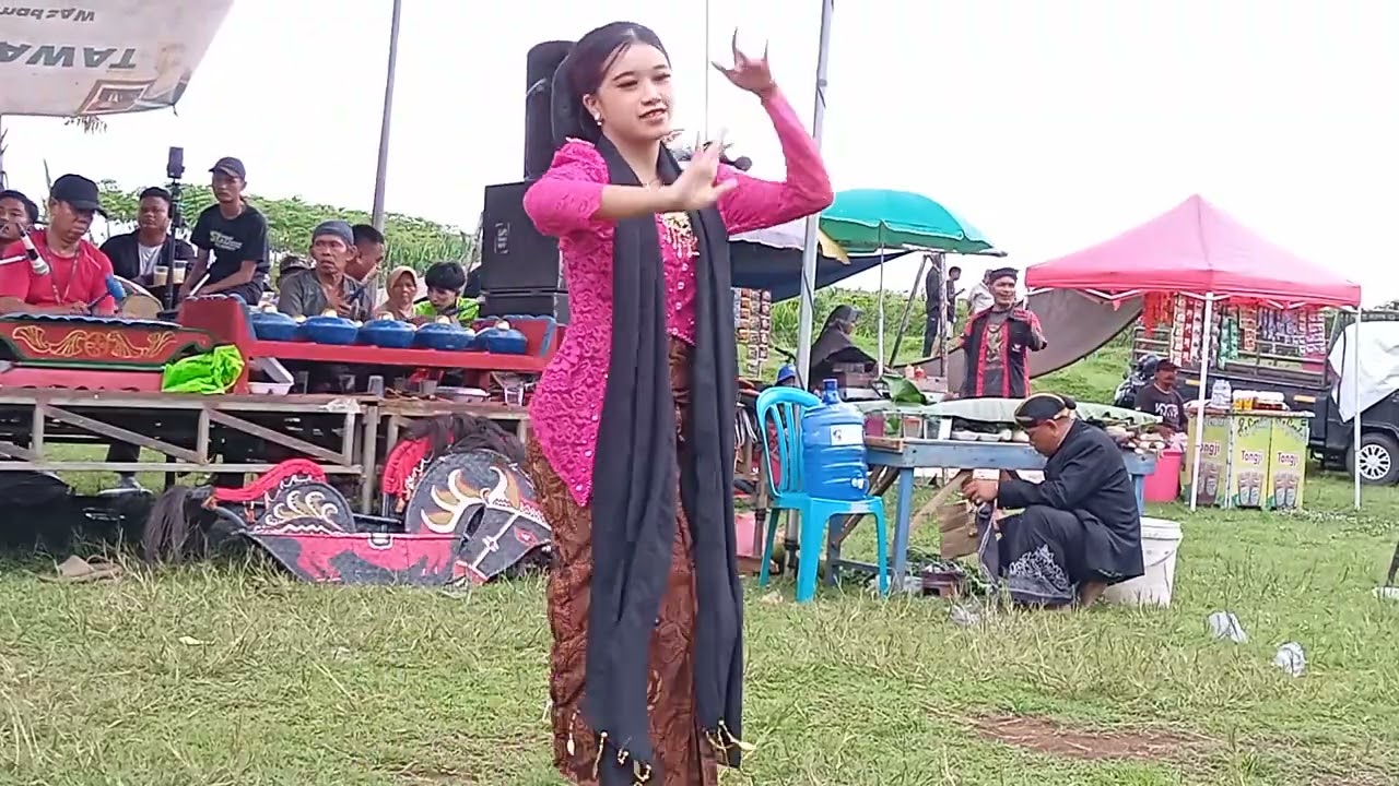 Lengger Banyumasan Mba Septi,,Gendingan Sekar Gadung.,Lap Tamansari Kec Karanglewas Kab Banyumas...