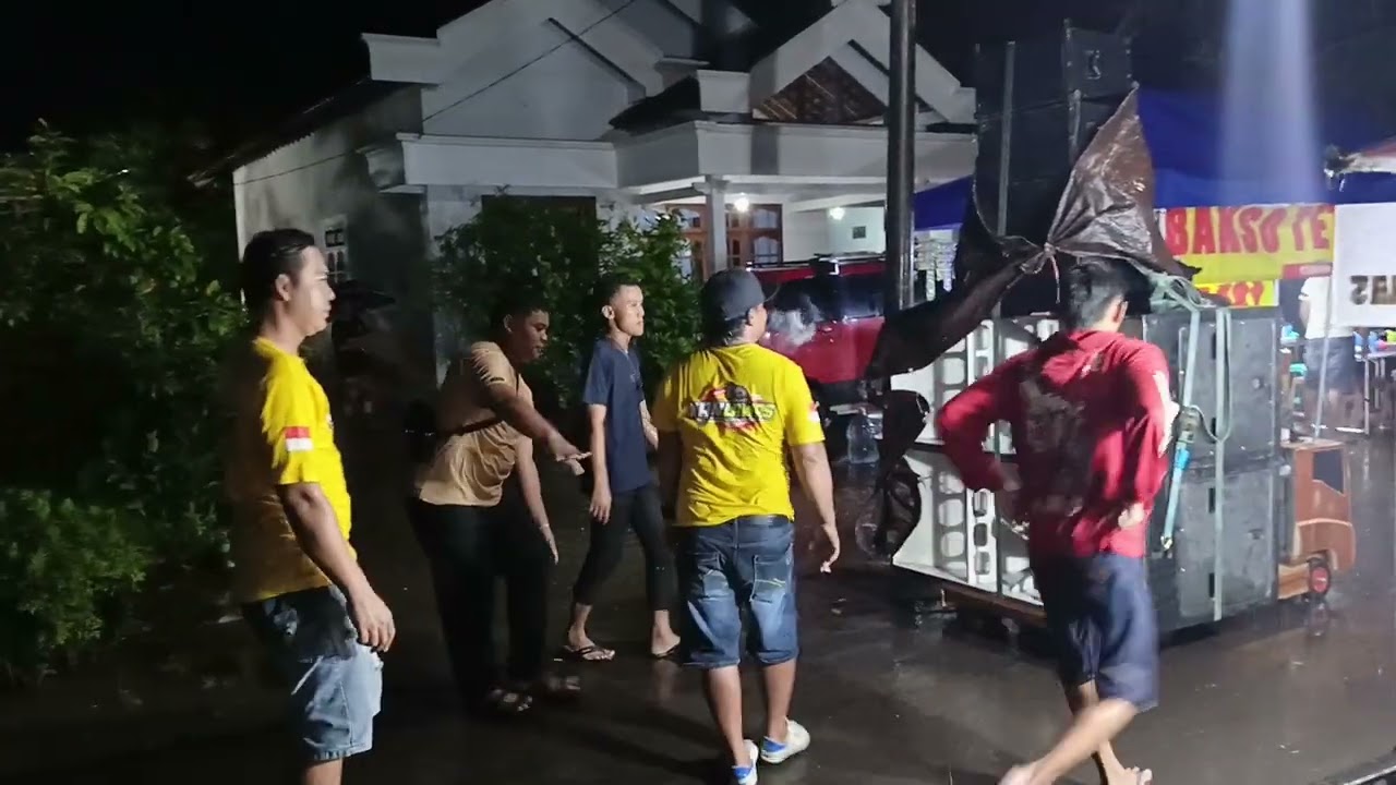 HUJAN DERAS 🌧️ MEMBASAHI MINIATUR DESA TULUNGREJO -BESUKI 2026