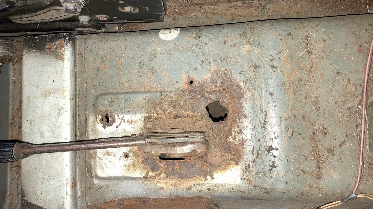 Ремонт пола на Ниве. Часть 3. Правая сторона. - YouTube