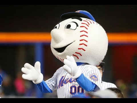 Video: Mr Met Makes An Obscene Gesture