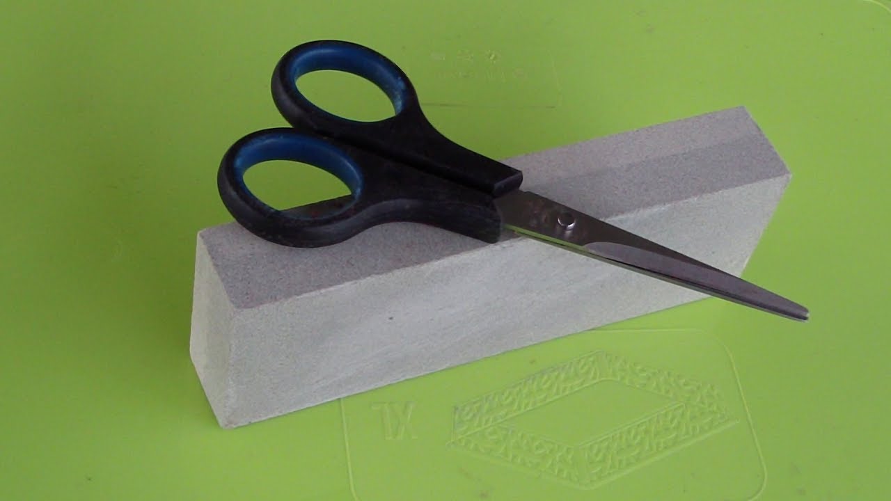 Sharpen Decorative Edge Scissors  Scissors, Scrapbooking techniques, How  to sharpen scissors