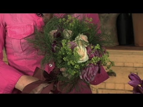 Video: So Arrangieren Sie Einen Blumenstrauß