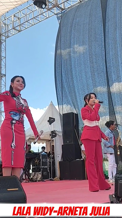 Lala Widy ft Arneta Julia - Hanya Ingin Kau Tahu Live Stadion Lokajaya Tuban