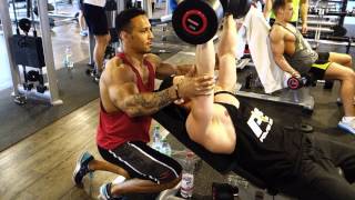 Brusttraining mit Bodybuilding Meister Steve Todd