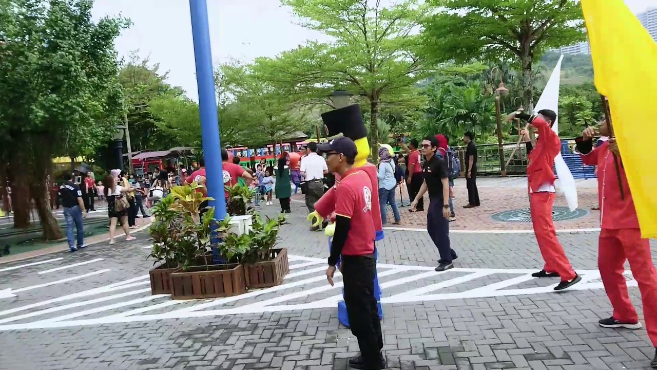 Legoland Malaysia 5th year anniversary parade celebration ...