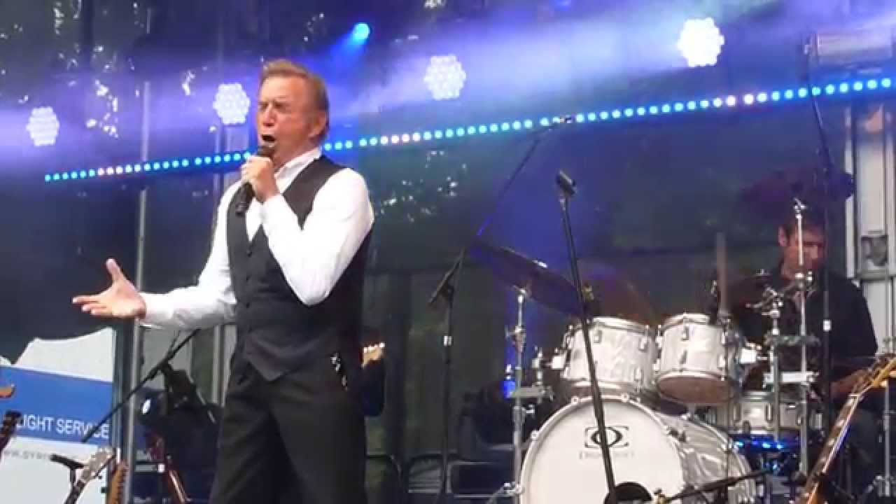 Will Tura - Hoop doet leven @ Kapellen 29 - 6 - 2014 - YouTube