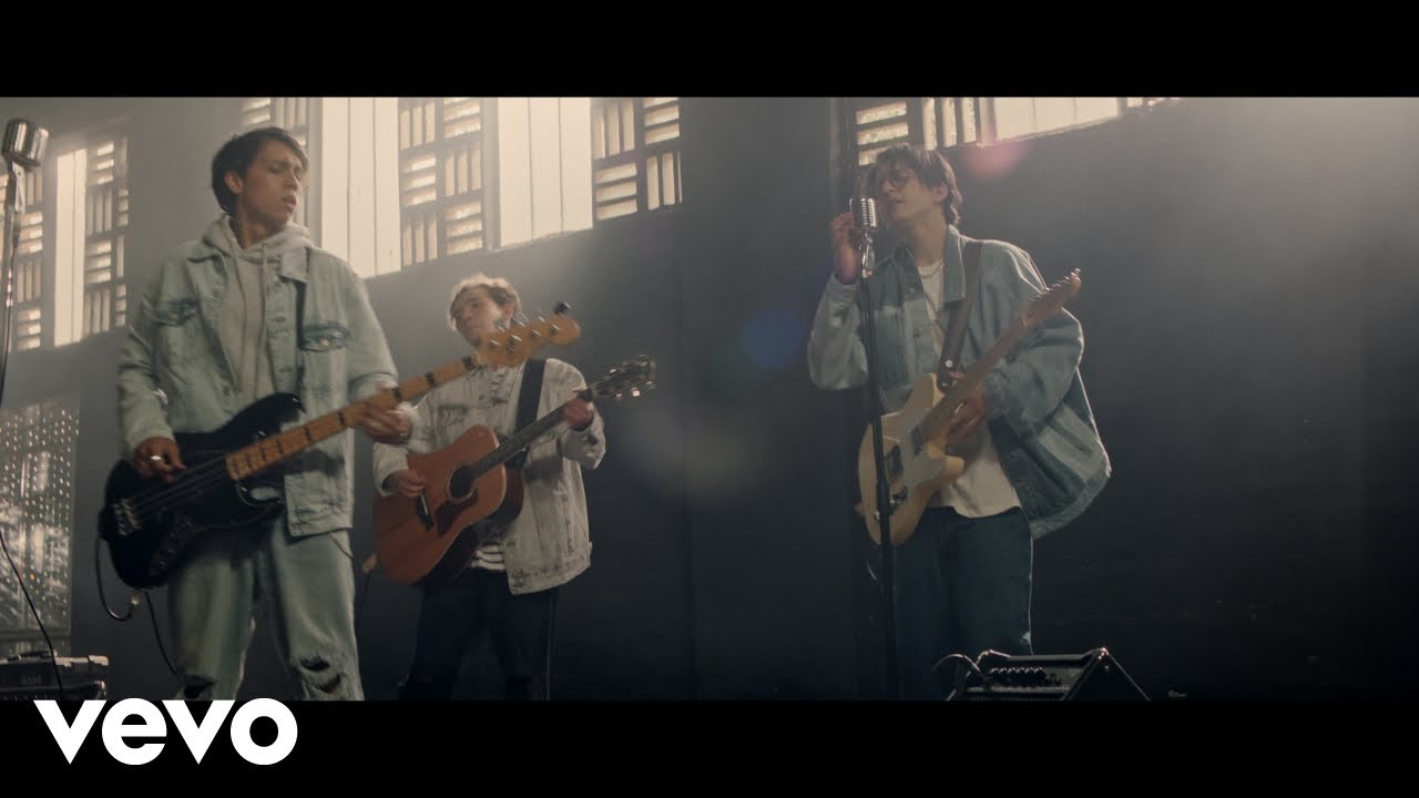 TIMØ - Espejito Espejito (Official Video) TIMØ - Espejito Espejito (Official Video)