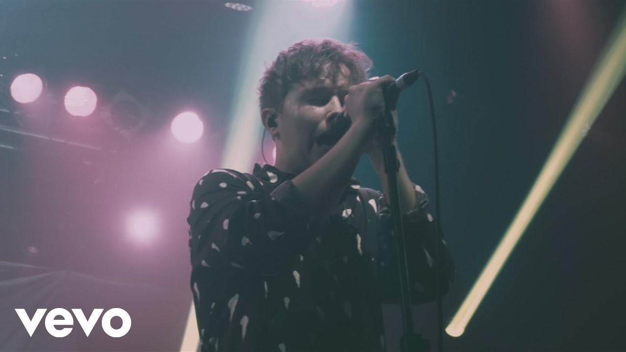 nothing but thieves trip switch live