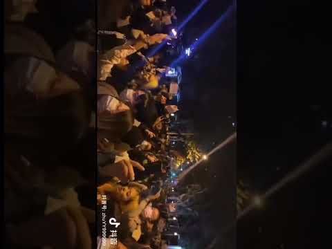 上海民众齐聚乌鲁木齐中路抗议