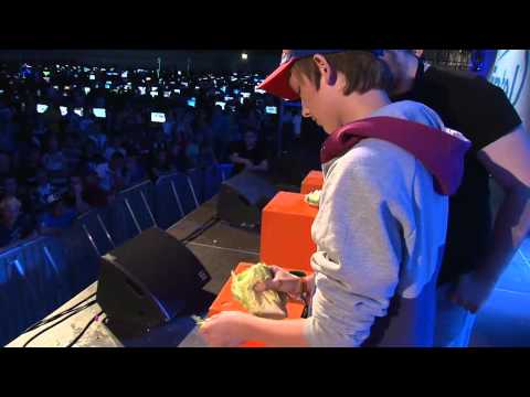 DreamHack Summer 2012 - Scenaktivitet - Machosallad