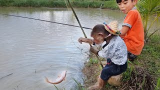 Awesome, Abu went to catch a wild fish